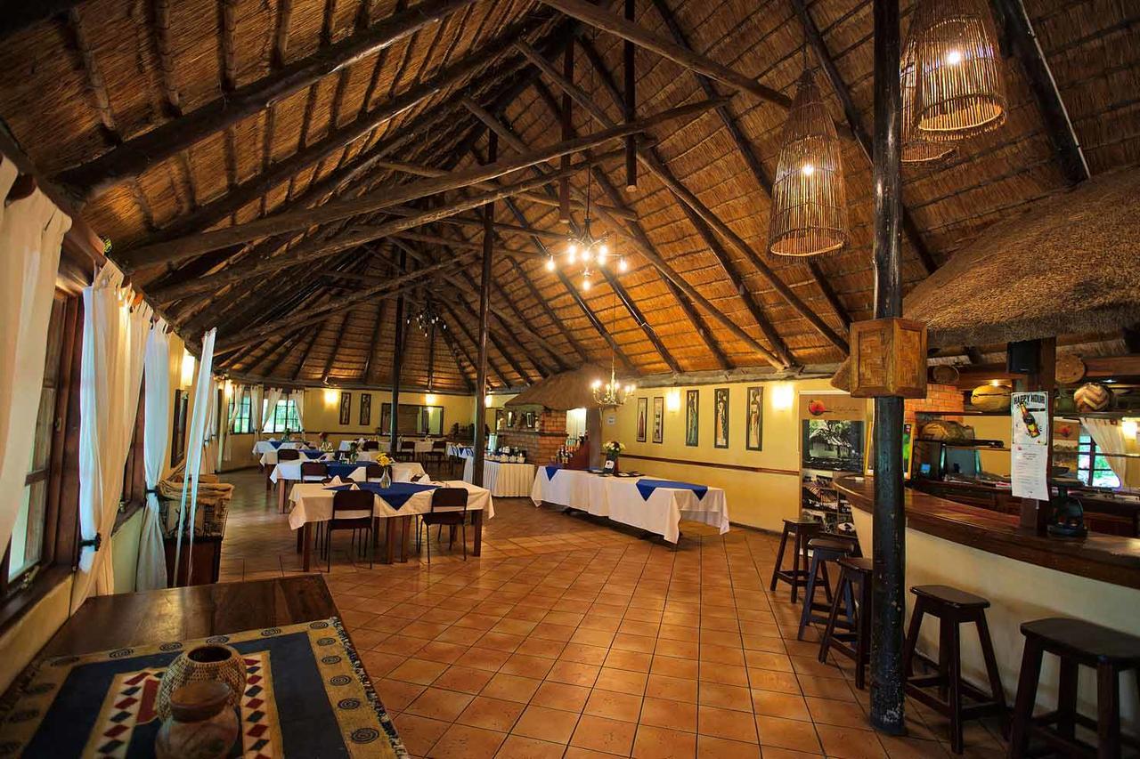 Island Safari Lodge Maun Exterior foto